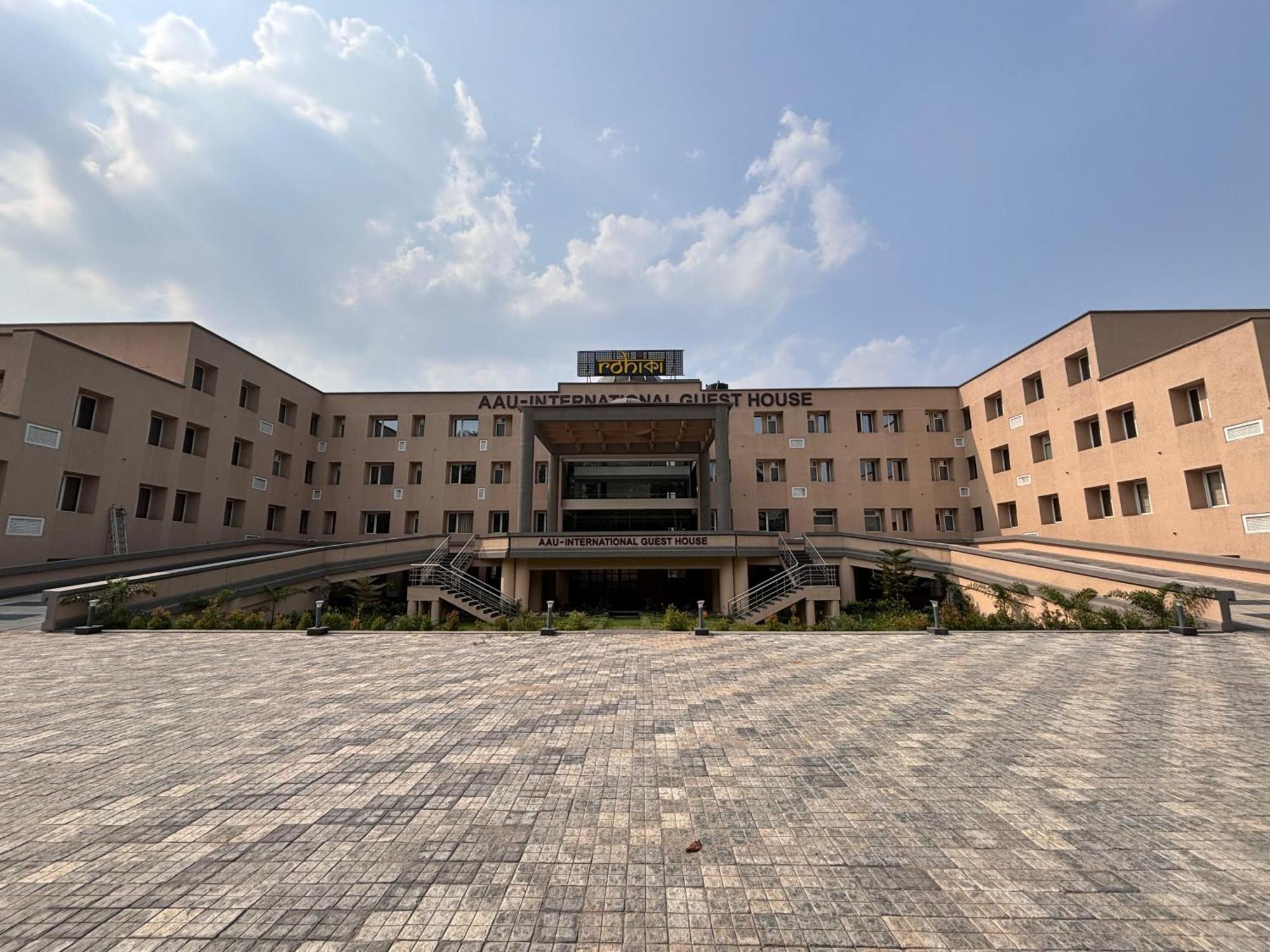 Rohika Aau-Igh Guwahati Exterior foto